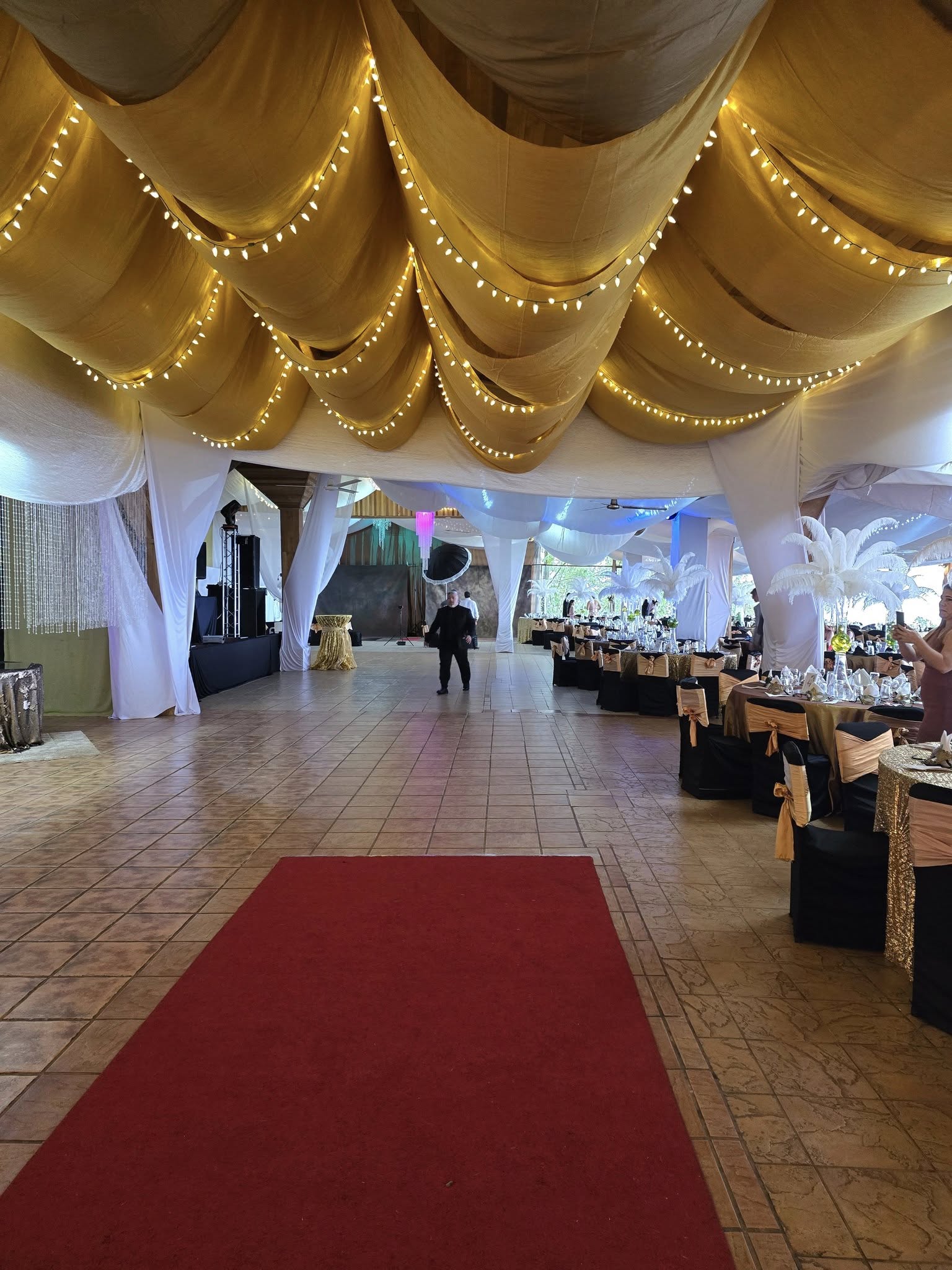 Decoración temática de salón de eventos